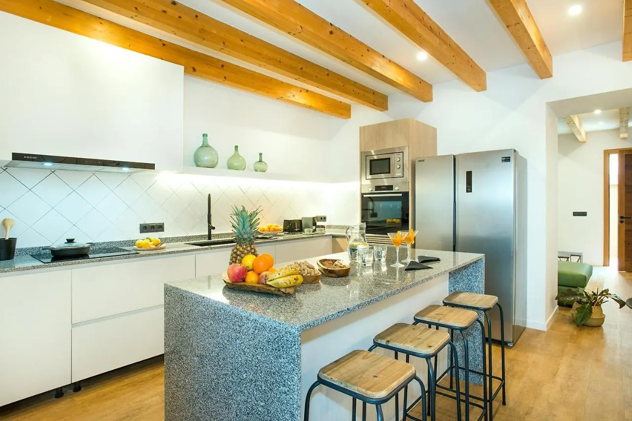 Owl Booking Villa Miquel - Luxury Retreat Buger